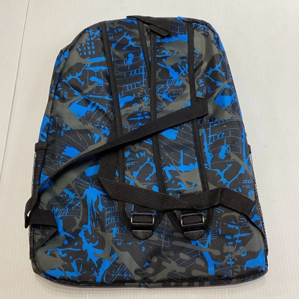 Fortnite Unisex Backpack Blue Black Zipper Adj Straps Full Size NWOT - Picture 2 of 4